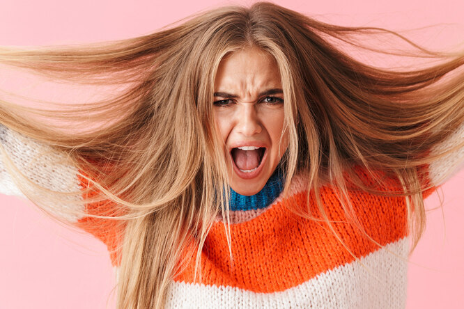 Блонд, да не тот: откуда берется желтизна и как с ней бороться