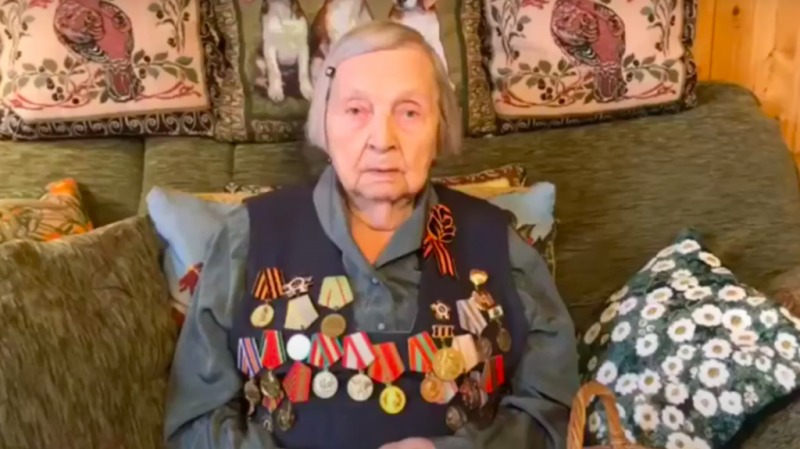 Цифра дня: 98-летняя петербурженка собрала больше 800 тысяч рублей на помощь врачам