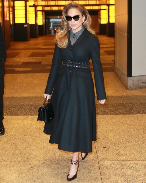 Дженнифер Лопес показала два образа в духе старого Голливуда