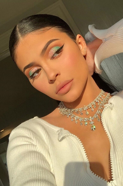 Instagram vs реальность: звезды с&nbsp;&laquo;щечками&raquo;, нашедшие ракурс для&nbsp;точеных скул