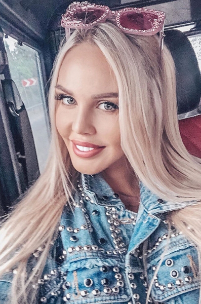 Instagram vs реальность: звезды с&nbsp;&laquo;щечками&raquo;, нашедшие ракурс для&nbsp;точеных скул