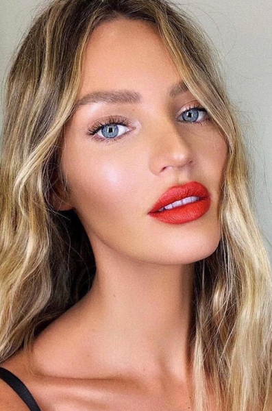 Instagram vs реальность: звезды с&nbsp;&laquo;щечками&raquo;, нашедшие ракурс для&nbsp;точеных скул