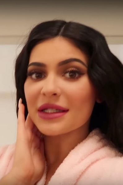 Instagram vs реальность: звезды с&nbsp;&laquo;щечками&raquo;, нашедшие ракурс для&nbsp;точеных скул