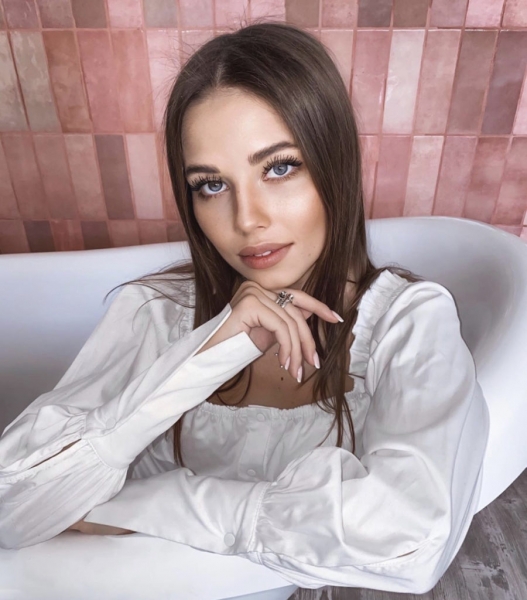 «Как я похудела»: девушка сына Валерии раскрыла три секрета