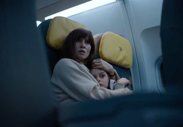 «Кроваво-красное небо»: новый фильм ужасов, пробирающий до мурашек, в топе Netflix 