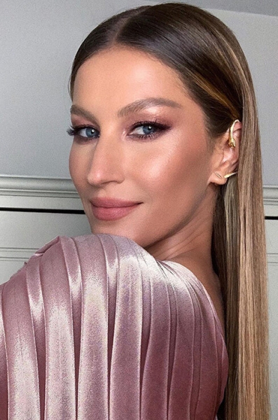 Лифтинг при помощи бровей — 13 звездных примеров