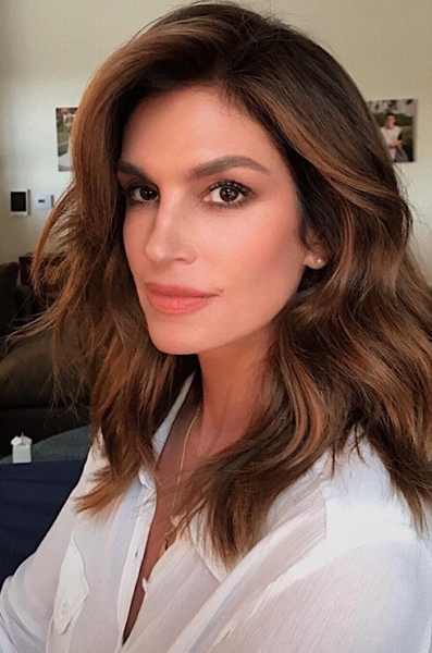 Лифтинг при помощи бровей — 13 звездных примеров