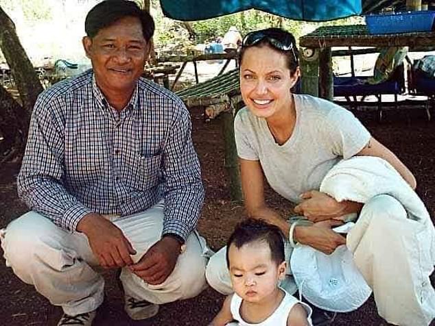 На фоне скандального расследования: почему Анджелина Джоли усыновила Мэддокса