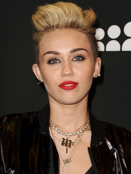 Они решают все: как форма бровей кардинально меняла облик звезд