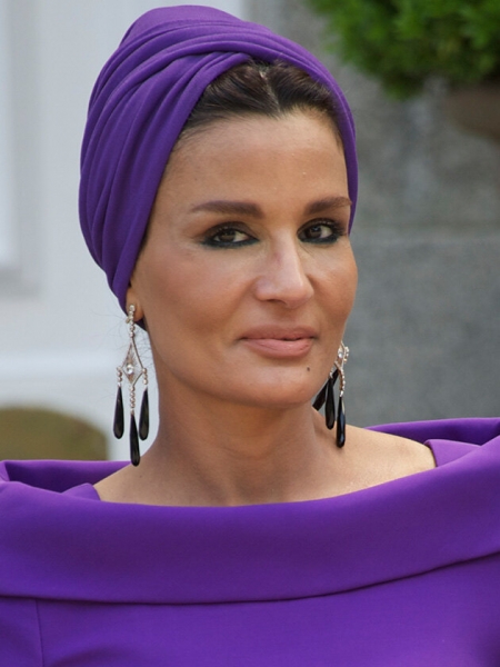 Открой личико: как выглядят жены и дочери арабских шейхов