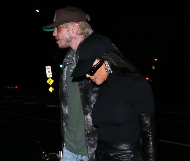 Первое совместное путешествие: Ким Кардашьян и Пит Дэвидсон улетели вдвоем на Багамские острова 