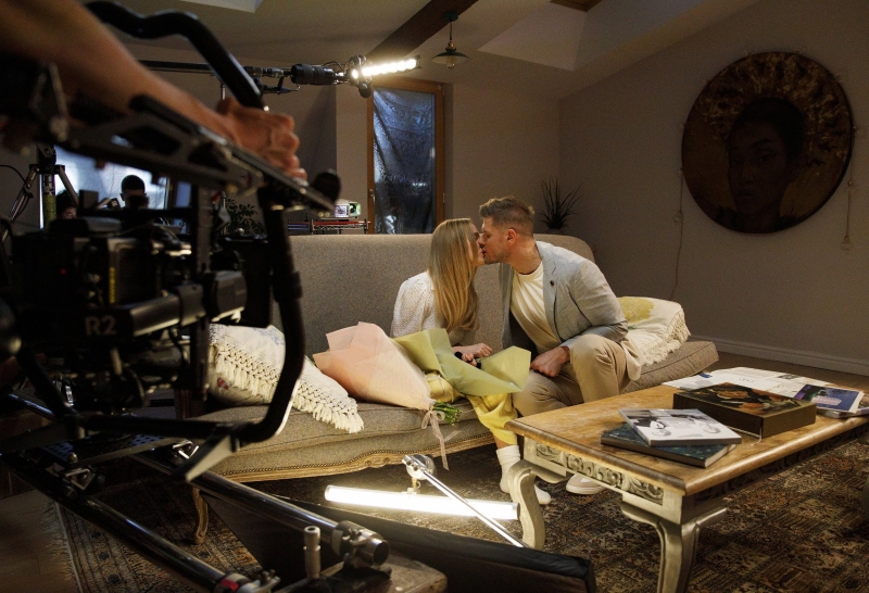 Первые кадры: Глюкоза и Владимир Яглыч играют пару в новой комедии