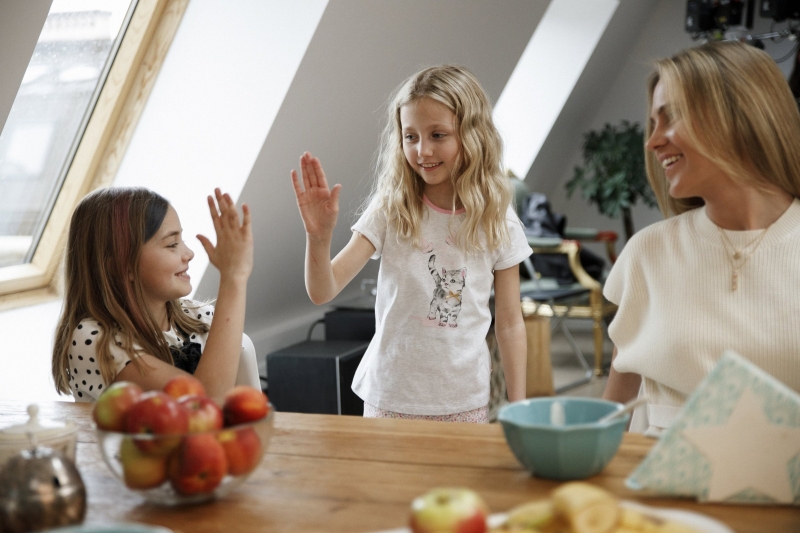 Первые кадры: Глюкоза и Владимир Яглыч играют пару в новой комедии