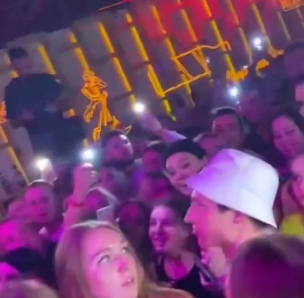 После скандала с визажистками: Инстасамка выгнала зрителя со своего концерта