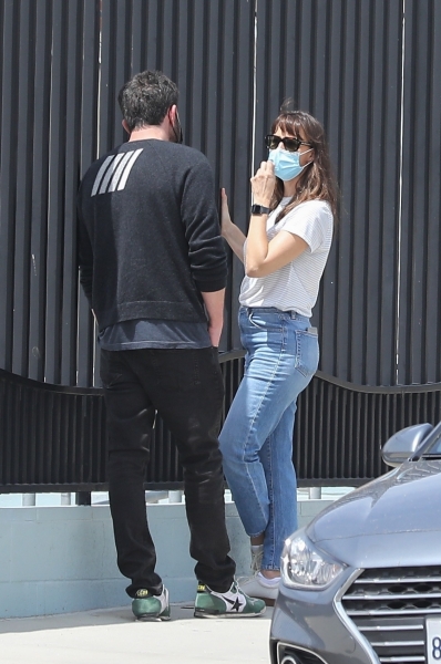 После встречи с Джей Ло: Бен Аффлек провел выходной в компании бывшей жены 