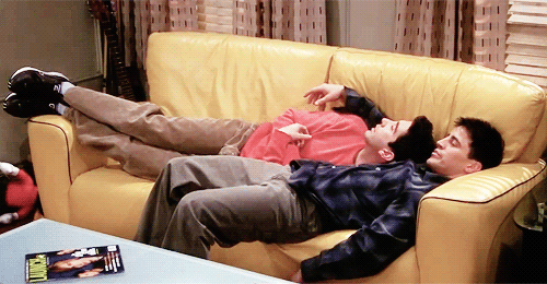 Росс из сериала «Друзья» отмечает день рождения!