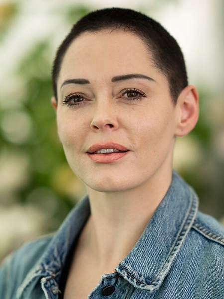 Тогда и сейчас: как сегодня выглядят секс-символы культовых сериалов 90-х