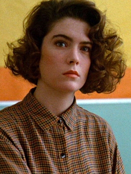 Тогда и сейчас: как сегодня выглядят секс-символы культовых сериалов 90-х