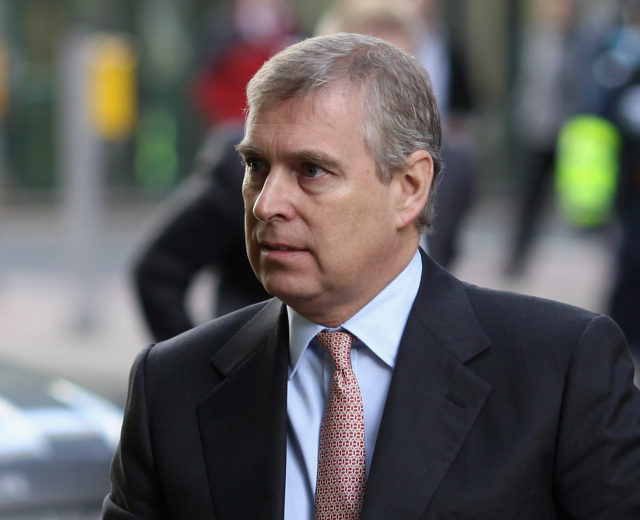 «Украл» юриста Арми Хаммера: принц Эндрю намерен защищать свои права в суде по делу об изнасиловании