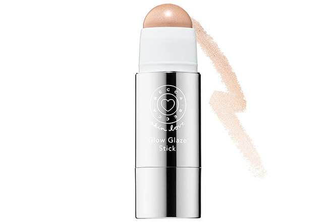 Засветись: 18 модных хайлайтеров для соблазнительного сияния